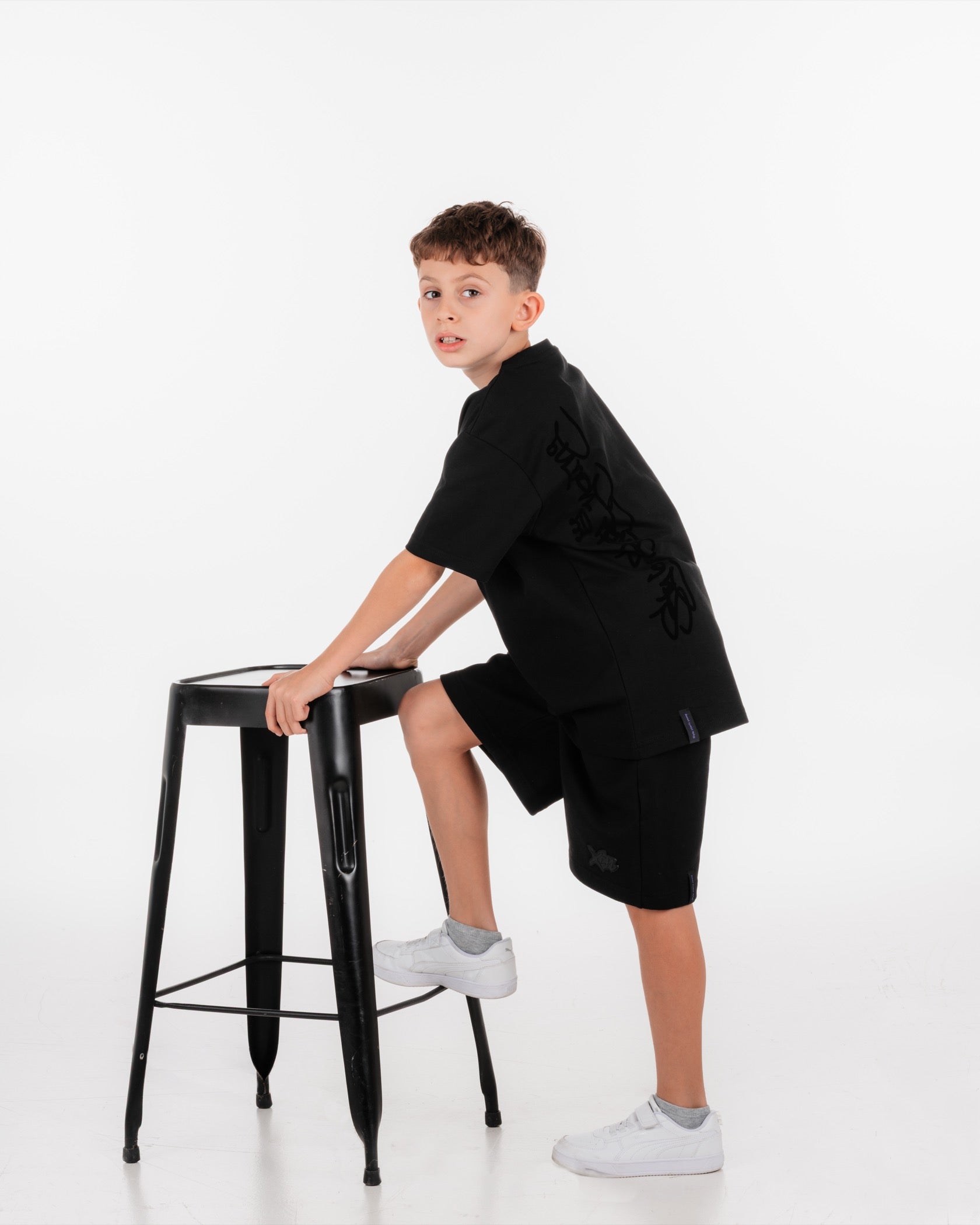 Style - T-Shirt - Black